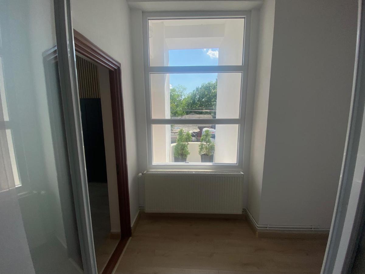 27mp - Dormitor Cu Baie Proprie - Balcon - Bucatarie Complet Utilata Appartement *