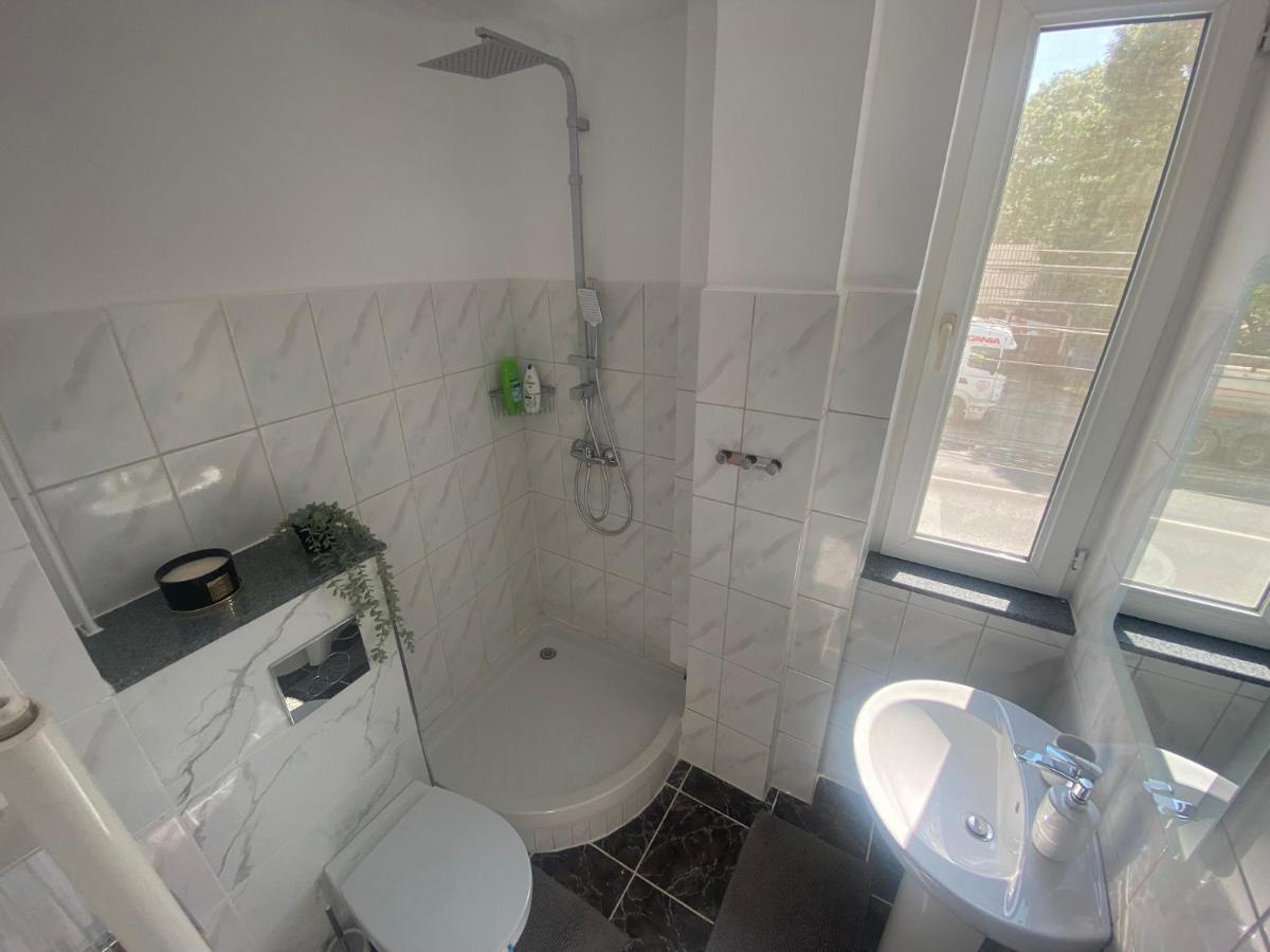 Appartement 27mp - Dormitor Cu Baie Proprie - Balcon - Bucatarie Complet Utilata